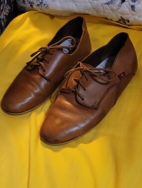 Oliberte' brown leather loafer lace-up Oxfords. Size 40 Or US 9.